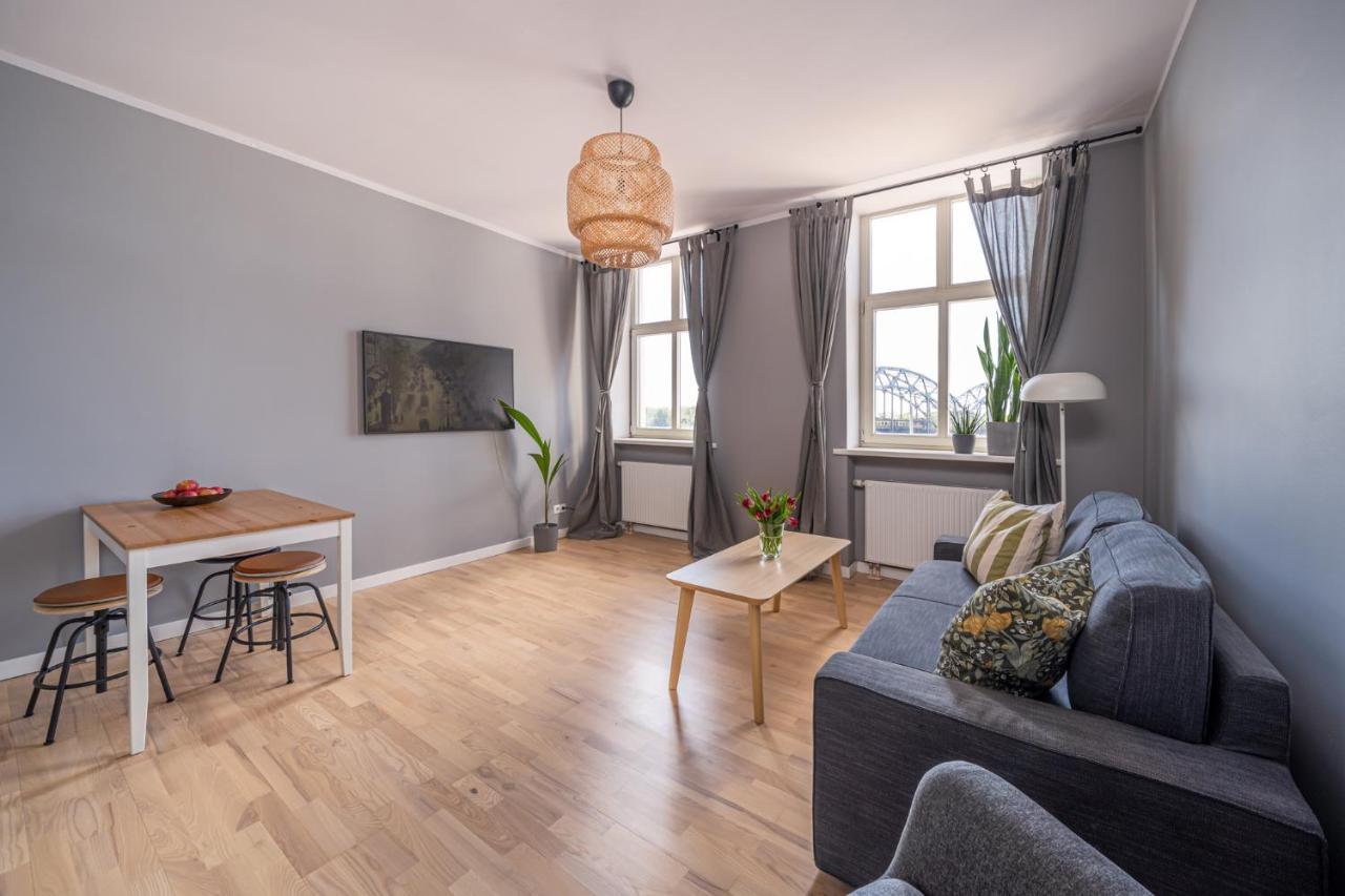 Cosy With River View Lejlighed *